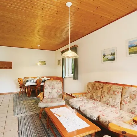 Three-bedroom Holiday In Сasa de vacaciones *